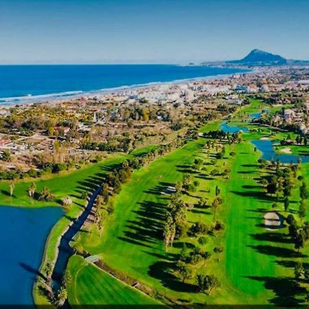 Impresionante Villa Con Piscina - Oliva Nova Luaran gambar